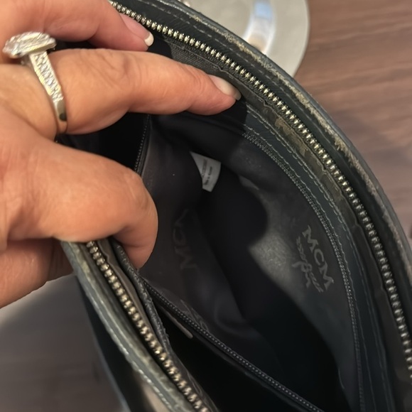 MCM Pochette in black sapphiano leather - Picture 9 of 9